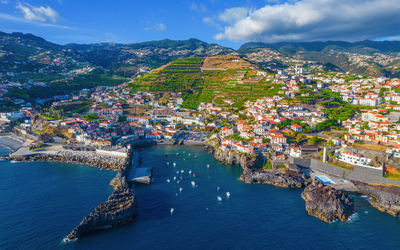 Luftaufnahme von Camara de Lobos in der Nähe von Funchal